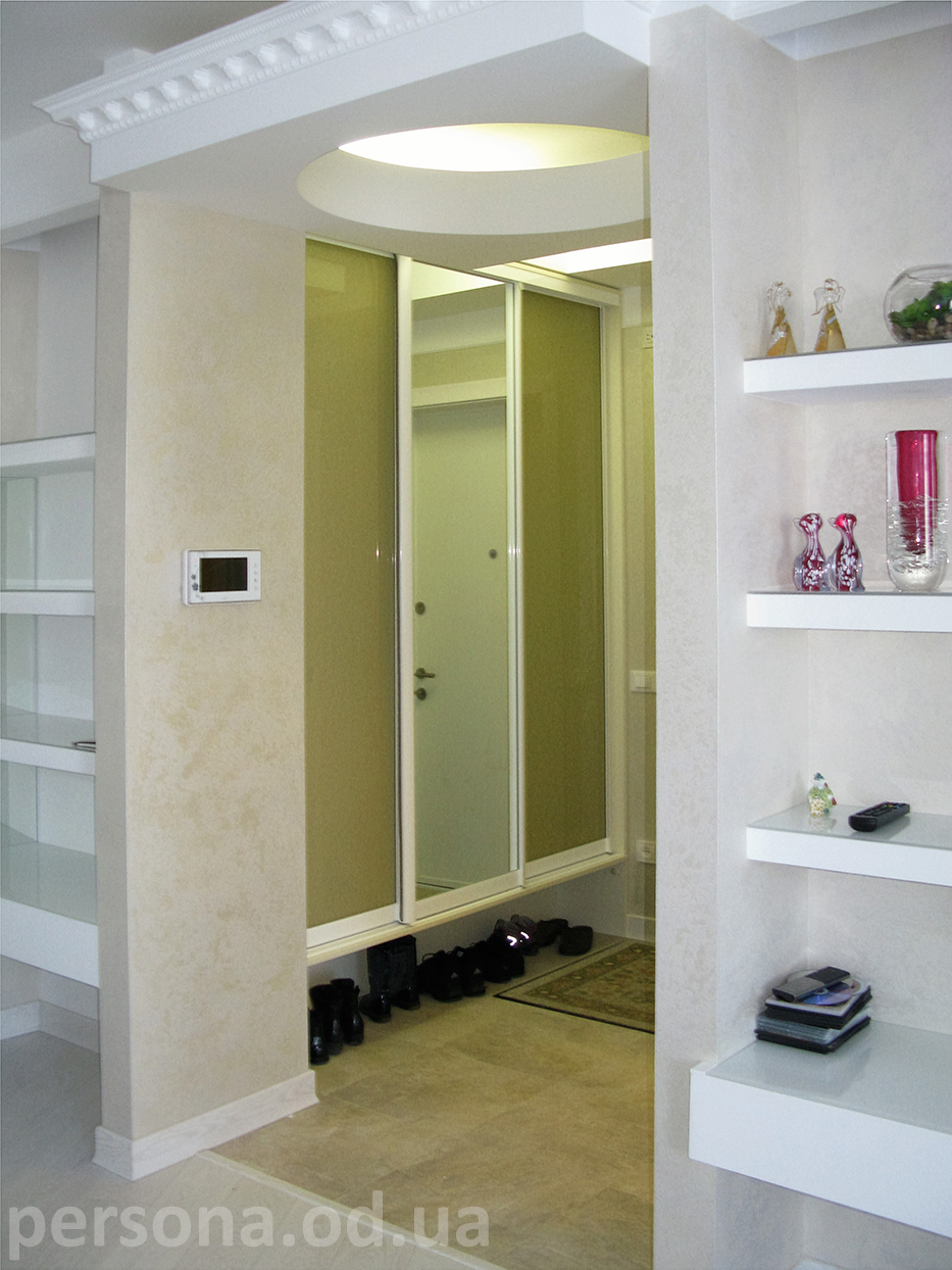 шкаф с нишей под обувь в прихожую